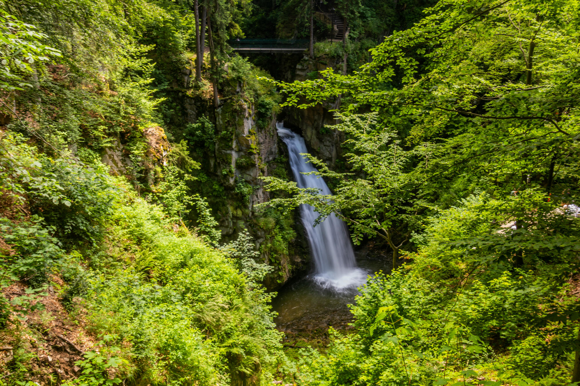 Międzygórze z wodospadem Wilczki